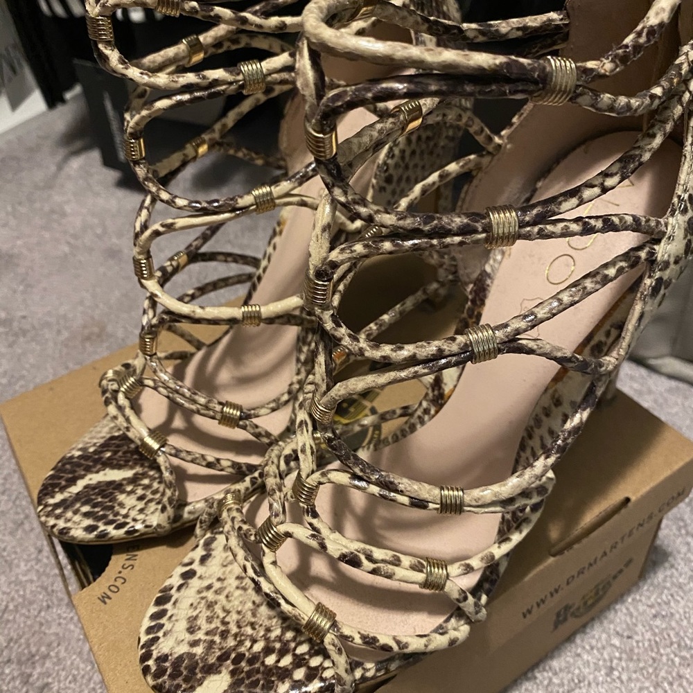 Snakeskin heels 👠 - Picture 4 of 6